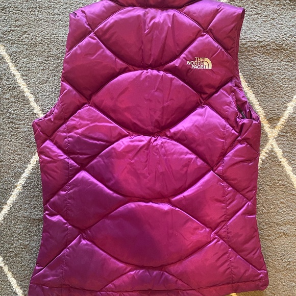 The North Face Down Vest Purple Quilted Small - Picture 3 of 3